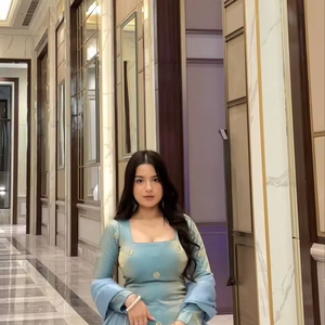 Conjunto de diseñador Palazzo listo para usar, superventas, Top de trabajo de secuencia de seda pura Fandy con Palazzo y trabajo de encaje de cuatro lados en Dupatta - Product Image 1