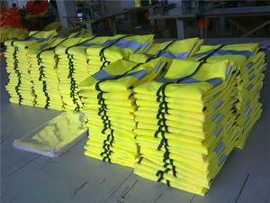 Gilet de sécurité réfléchissant imperméable de classe 2 ANSI en gros avec logo personnalisé pour la course à pied et la construction - Product Image 6