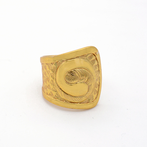 Vente en gros de bagues de créateur tendance plaquées or 18 carats nouveau design de bijoux en laiton étanche pour femmes pour fiançailles ou fête - Product Image 1