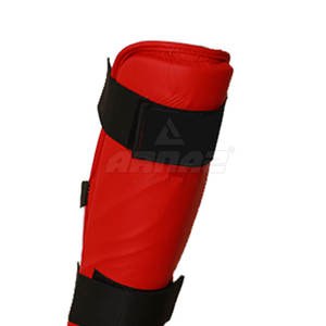 Espinillera de Construcción Duradera y Amortiguación Suave con Correas Ajustables y Comodidad Duradera - Product Image 5