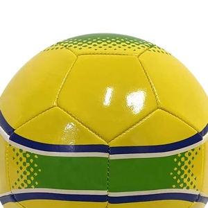 Ballons de football d'entraînement professionnels, cuir PU de haute qualité, écologiques, durables, cousus à la machine, style classique, logo personnalisable - Product Image 6