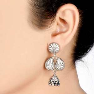 Boucles d'oreilles de luxe en argent Sterling 92.5 pur, bijoux indiens ethniques de haute qualité pour femmes, vêtements de fête NSJ-30 - Product Image 3