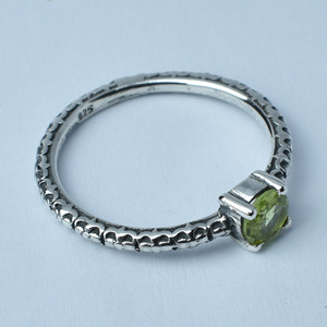 Vente en gros de bagues fines en argent sterling 925 avec pierre précieuse péridot pour femmes, toutes tailles américaines, bijoux de fête de mariage, finition polie haute brillance, Inde - Product Image 3