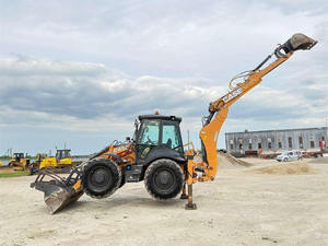 Para Retroexcavadora 695 ST y 580SN WT 4WD con Motor Cummins, Caja de Cambios, EROPS, Cucharón, Controles Piloto, Bomba de Motor, 110HP de Alta Eficiencia - Product Image 4