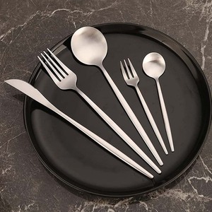 Ensemble de couverts de Restaurant en acier inoxydable, de luxe en argent Offre Spéciale, ensemble Unique de cuillères et fourchettes en acier inoxydable plaqué argent - Product Image 6