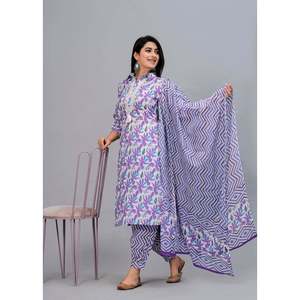Kurta à motif floral lavande avec travail de miroir, manches trois-quarts, pyjama et dupatta - Product Image 6