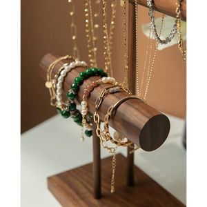 Support de présentation de bijoux en bois au design métallique classique avec finition vintage pour un attrait intemporel, emballage en carton - Product Image 5