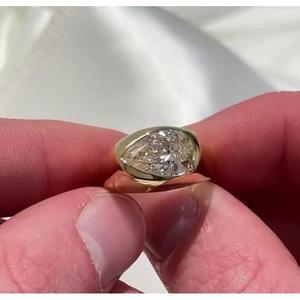 Anillo de Compromiso con Diamante de Laboratorio en Forma de Pera de 2.00ct, Certificado IGI D-E-F VVSVS, Moderno Solitario de Oro - Product Image 4