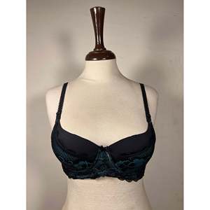 Soutiens-gorge rembourrés en dentelle néon noir - Product Image 2