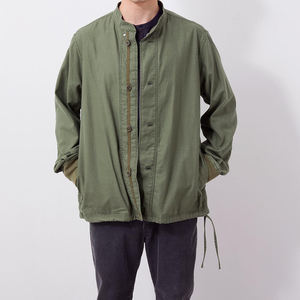 Chaqueta verde para hombre con cuello alto, informal, ligera, estilo urbano, con botones, ajuste relajado, dobladillo con cordón, estilo minimalista. - Product Image 4