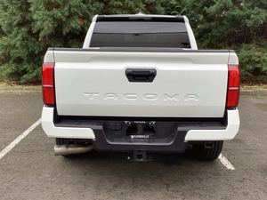 รถโตโยต้า ทาโคมา SR5 ดับเบิ้ลแค็บ ขับเคลื่อนล้อหลัง ปี 2025 มือสอง สภาพดี - Product Image 2