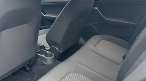 Livraison rapide pour voitures d'occasion Volkswagen à essence automatiques, très propres - Product Image 6