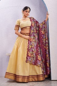 Nouvelle Collection : Lehenga Choli Dupatta en Coton Doux et Soie Gaufrée, Séchage Rapide, Coupe Classique, Toutes Saisons, Idéal pour les Fêtes - Product Image 5