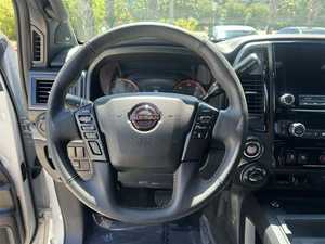 Big White 2025 Essence Atmosphérique PRO-4X Double Cabine 4x4 (Occasion Excellent État) Démarrage à Distance Remorquage - Product Image 4