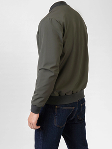 Blousons Bomber matelassés coupe-vent zippés respirants pour l'extérieur avec doublure matelassée et empiècements sur le devant – Fabrication OEM - Product Image 2