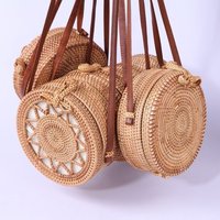 Exportation de grandes quantités à des prix préférentiels de sacs à main en rotin de haute qualité