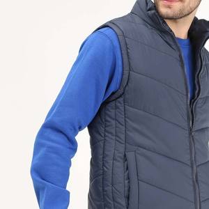 Gilet en polaire pour hommes avec logo personnalisé OEM Veste bouffante sans manches à coupe étroite avec fermeture éclair pour l'extérieur Style High Street pour vêtements pour hommes 2025 - Product Image 5