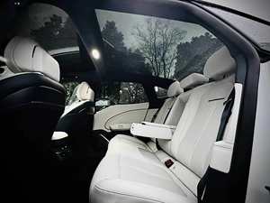 Sedán Eléctrico Usado 2024, Largo Alcance, Tracción en las Cuatro Ruedas, Transmisión Automática, 5 Plazas, Excelente Estado, Suministrado desde Japón, Rango NEDC - Product Image 5