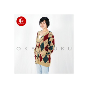 El cárdigan de punto Taehyung es adecuado tanto para hombres como para mujeres. Muy cómodo y elegante para cualquier ocasión. - Product Image 5