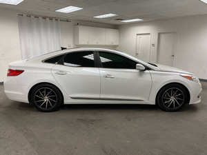 2017 Hyundai Azera Limited 4dr Sedan Fast Running Used Clean Cheap Wholesale Accident Free for <b>Sale</b> - Product Image 5