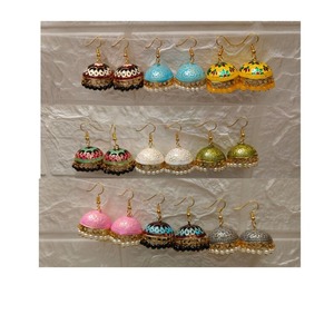 Conjunto combinado de 7 artículos para boda Mehndi Haldi Sangeet Potli bolsa brazalete pendientes anillo Maang Tikka Bindi Juda Pin regalo de dama de honor - Product Image 3