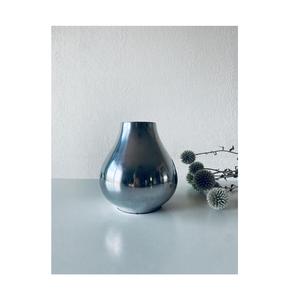 Vase à fleurs artistique moderne en métal fait à la main décoration de la maison élégante avec des détails antiques présentoirs floraux de table élégants - Product Image 4