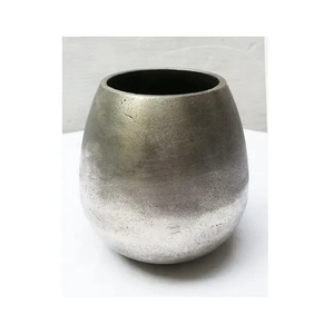 Florero de Lujo de Aluminio Fundido a Presión con Acabado Cobre, Elegante Maceta Vintage para Interiores, para Flores Artificiales, Alta Calidad - Product Image 6