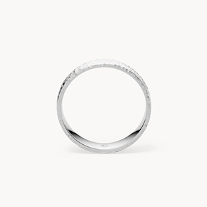 Bague de mariage martelée 4,5 mm - Product Image 2