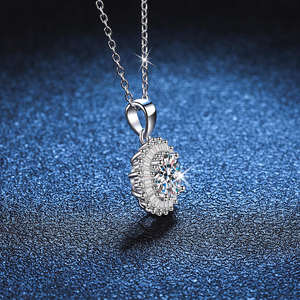 Collar con Colgante de Girasol de Plata de Ley 925 con Moissanita de 1 Quilate, Elegante y Moderno, Cadena con Eslabones, para Mujer, con Engaste de Garra, para Boda - Product Image 3