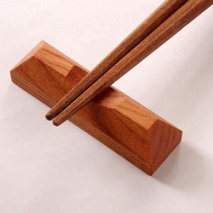 ที่วางช้อนส้อมโลหะกันลื่นติดฉลากแบบส่วนตัวออกแบบมาเพื่อยึดเครื่องใช้หลายอย่างได้อย่างปลอดภัยและป้องกันความยุ่งเหยิงระหว่างรับประทานอาหาร - Product Image 6