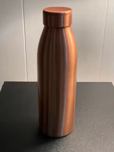 Botella de agua de cobre Premium para Estilo de vida activo y ocasiones de fiesta de Crescent Crafts - Product Image 3