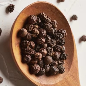 Poivre noir vietnamien séché moulu de qualité supérieure, prix avantageux, épice aromatique et piquante pour usage culinaire et exportation mondiale - Product Image 1