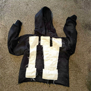 เสื้อฮู้ดดี้ทรงครอปชาย แบรนด์ OEM ผลิตตามสั่ง ผ้าฝ้ายคอมบ์เฟรนช์เทอร์รี่ สไตล์สตรีทแวร์ ขอบดิบ โค้งมน ซันเฟด แอซิดวอช แต่งแพทช์ ลุคดิสเทรส สำหรับฤดูหนาว - Product Image 1