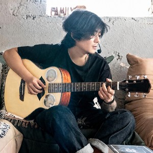 EARTHGRACE D2G <strong>40</strong> <strong>Inch</strong> 6-String Acoustic <strong>Guitar</strong> With 10W Speakers High Gloss - Product Image 3