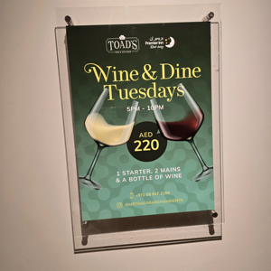 Soporte de letrero transparente montado en la pared con marco de póster acrílico para oficina moderna, venta minorista, galería y pantallas informativas - Product Image 1