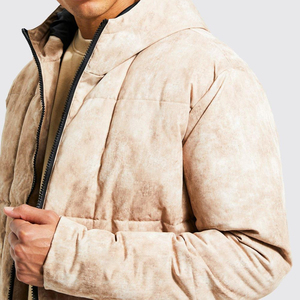 Manteau matelassé en duvet d'hiver avec logo personnalisé en vente de gros veste d'extérieur surdimensionnée en satin épaissi chaude et décontractée pour hommes - Product Image 2