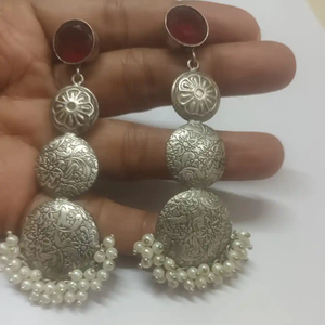 Vente en gros Ensemble de pendants de mariée indiens de luxe Boucles d'oreilles en laiton tendance Perle de zircon pour le dîner de mariage Occasions de fête pour les femmes - Product Image 1