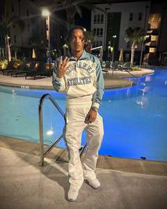 Conjunto de pantalones cortos cortavientos de nailon transpirable de dos piezas personalizados para hombre, ropa de calle para hombre, chándal de talla grande con diseño impreso - Product Image 2