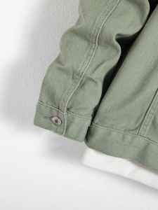 Veste en jean marron foncé vintage pour hommes, vêtements d'extérieur décontractés à coupe ample avec poches utilitaires à col à revers et style de finition délavée - Product Image 5