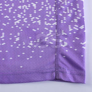 ชุดฟุตบอลผู้ชาย DEEN & SONS ผลิตจากโพลีเอสเตอร์ 100% ระบายอากาศได้ดี แห้งเร็ว น้ำหนักเบา ผลิตในประเทศปากีสถาน - Product Image 4