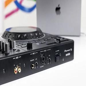 Contrôleur DJ DDJ-REV5 avec garantie, boutons dédiés pour les Stems, transitions automatiques BPM, livraison rapide. Disponible en gros en stock. - Product Image 2