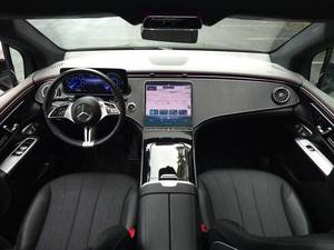 Mercedes-Benz EQE 350 4MATIC Luxe d'occasion à prix réduit, modèle 2023, à vendre - Product Image 3