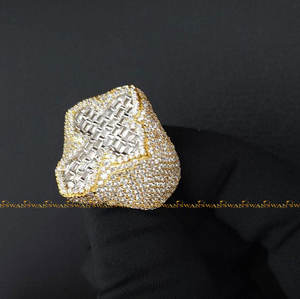 Vente en gros de bagues en or massif 14 ct, baguette, diamants cultivés en laboratoire, bague pour homme religieux Hip Hop avec croix de jésus - Product Image 4