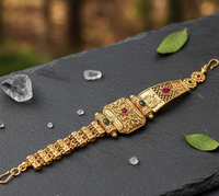 Bracelet élégant en or de haute qualité, finition de créateur fantaisiste, bijoux élégants pour femmes, idéal pour les soirées, les événements festifs et les mariages