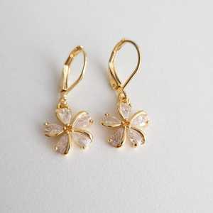 Boucles d'oreilles pendantes fleur en zircon blanc, argent sterling 925, or/rhodium, bijoux floraux délicats et mignons, cadeau de fête pour elle - Product Image 2