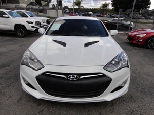 Precio bajo Hyundai Genesis Coupé 3 2016. Auto usado de 8 L en venta - Product Image 1