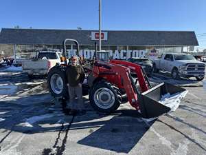 รถตักขนาดเล็ก Massey Ferguson GC1725M - เครื่องยนต์ดีเซลประสิทธิภาพสูง 25 แรงม้า พร้อมลูกปืนและชุดเกียร์ - Product Image 4