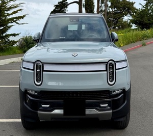 Rivviaan R1S Édition Aventure 2024 Essence Faible Kilométrage - Product Image 1