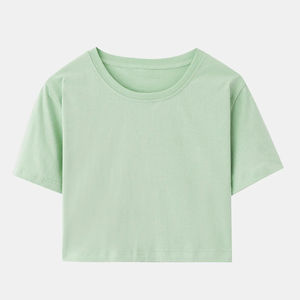 เสื้อครอปท็อปผู้หญิง สีพื้นเรียบ คุณภาพสูง เสื้อครอปท็อปแขนสั้น คอกลม พร้อมโลโก้สั่งทำ - Product Image 3