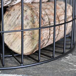 Grand support à bûches en fer pur de qualité supérieure avec design élégant et durable, parfait pour les solutions de stockage de bois de chauffage intérieur et de jardin. - Product Image 3